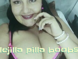 Alejilla_pilla_boobs