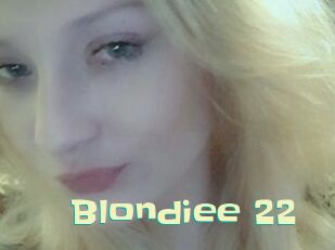 Blondiee_22