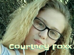 Courtney_Foxx