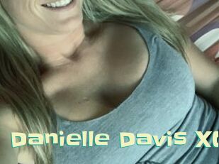 Danielle_Davis_XO