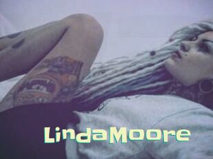 Linda_Moore