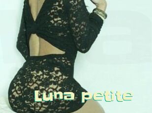 Luna_petite