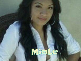 Mia_Le