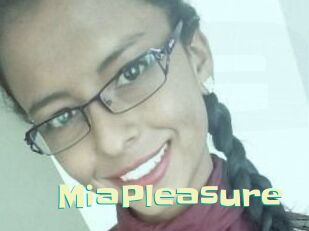 Mia_Pleasure