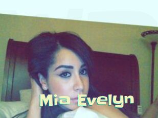 Mia_Evelyn