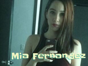Mia_Fernandez