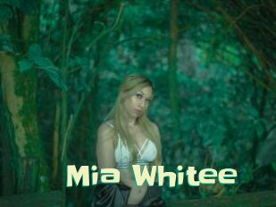Mia_Whitee
