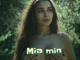 Mia_min