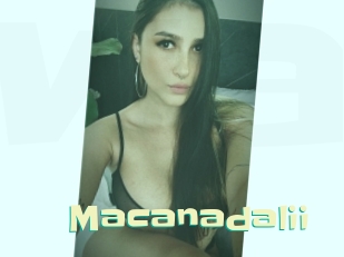 Macanadalii