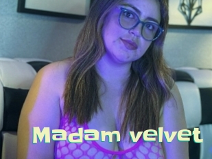 Madam_velvet