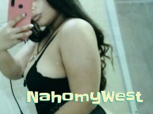 NahomyWest