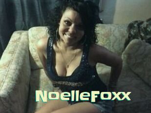 Noelle_Foxx