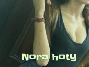 Nora_hoty