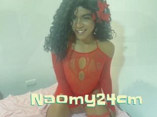Naomy24cm