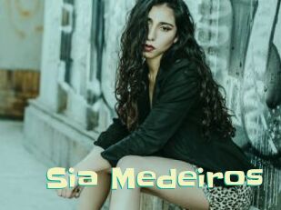 Sia_Medeiros