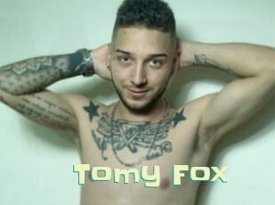 Tomy_Fox