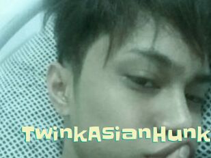 TwinkAsianHunk