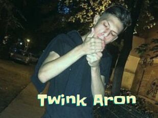 Twink_Aron