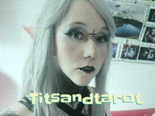 Titsandtarot