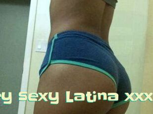 Very_sexy_Latina_xxx
