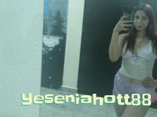 Yeseniahott88